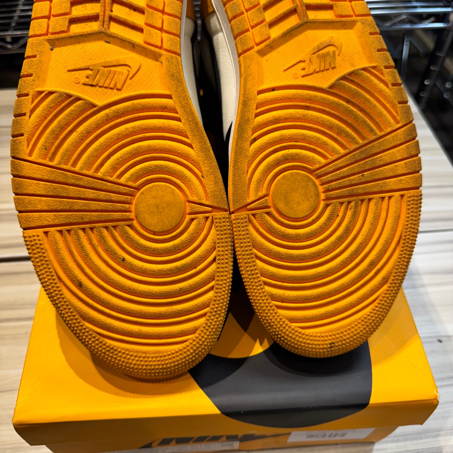 USED Jordan 1 Retro High OG Taxi