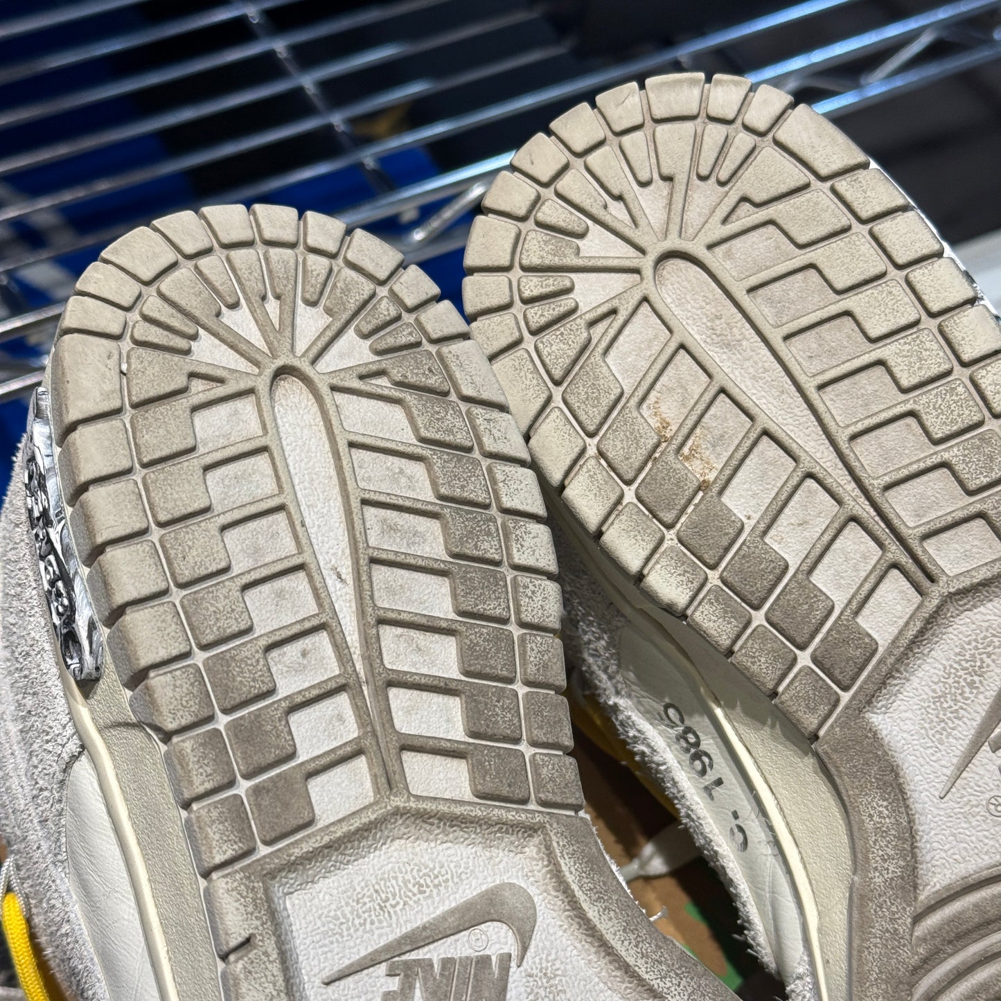 USED Nike Off-White Dunk Low Lot 39