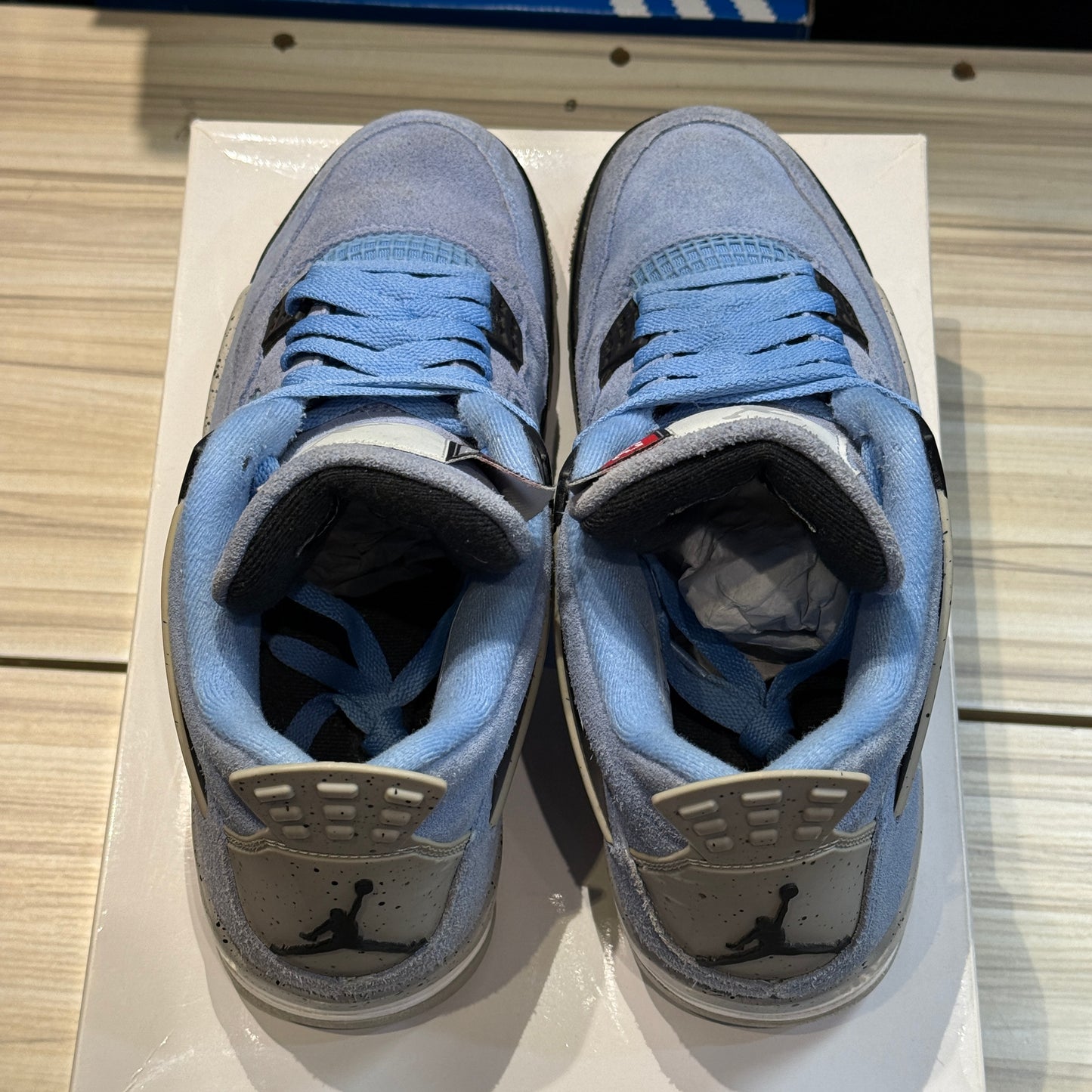 USED Jordan 4 University Blue