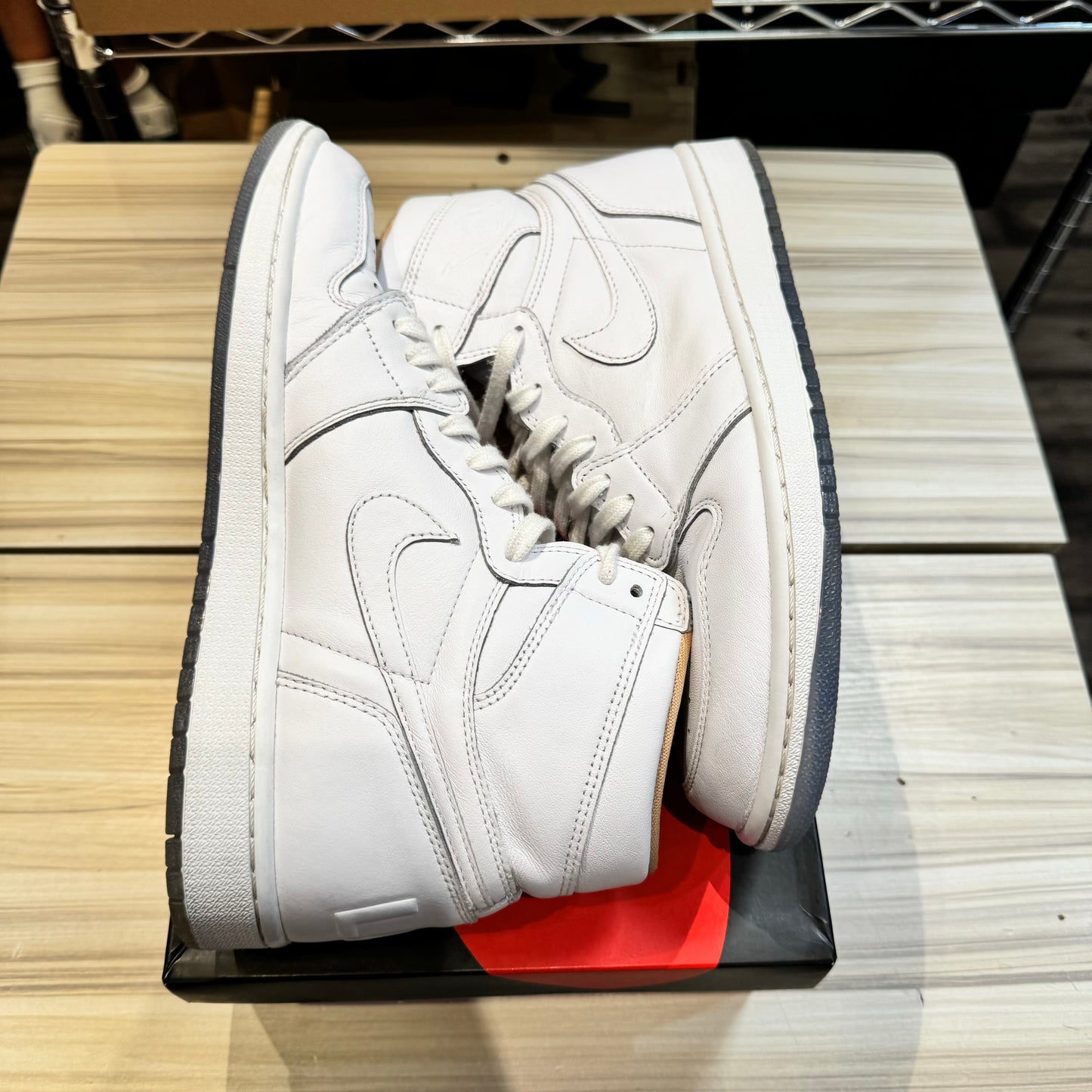 USED Jordan 1 Retro High LA