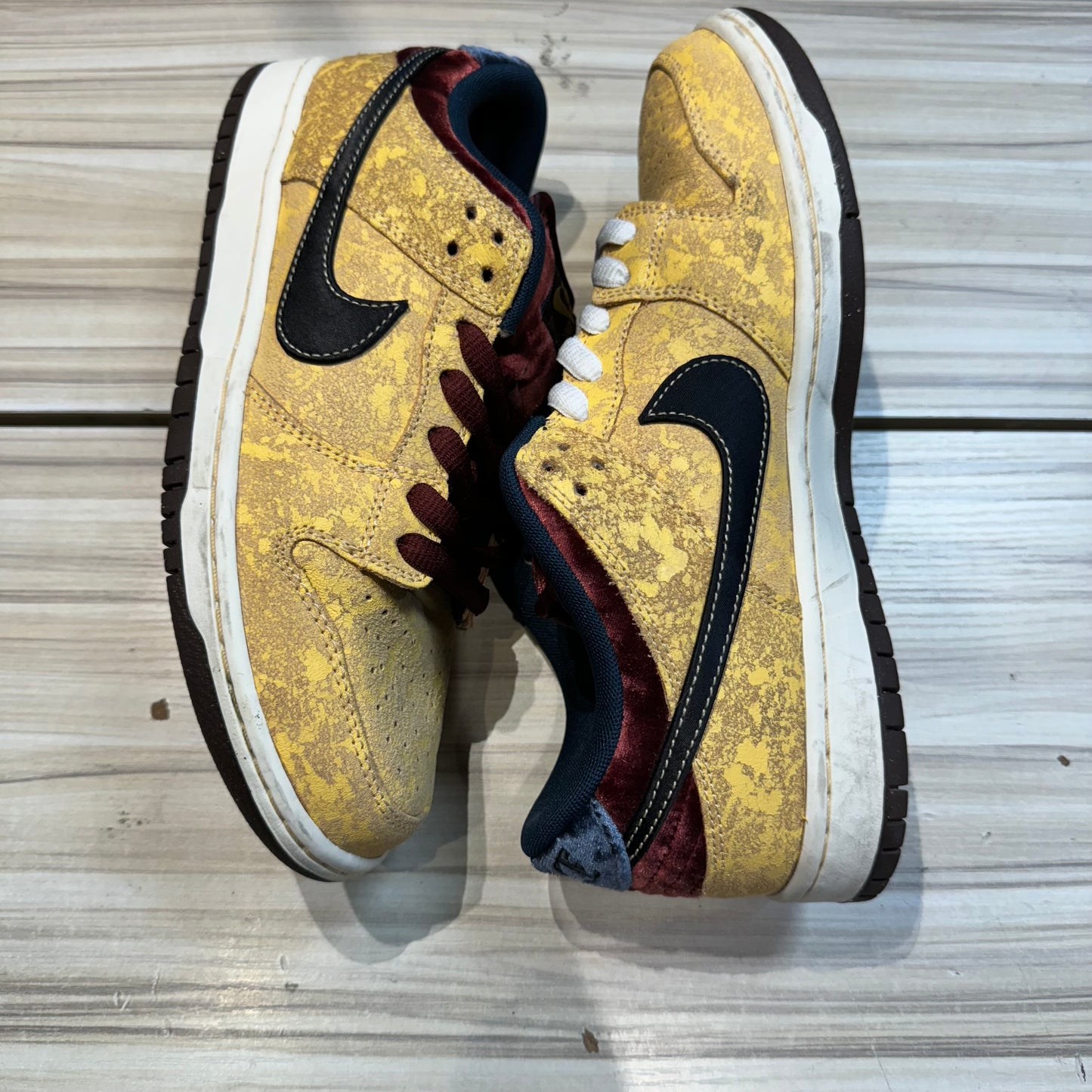 USED Nike SB Dunk Low City of Cinema