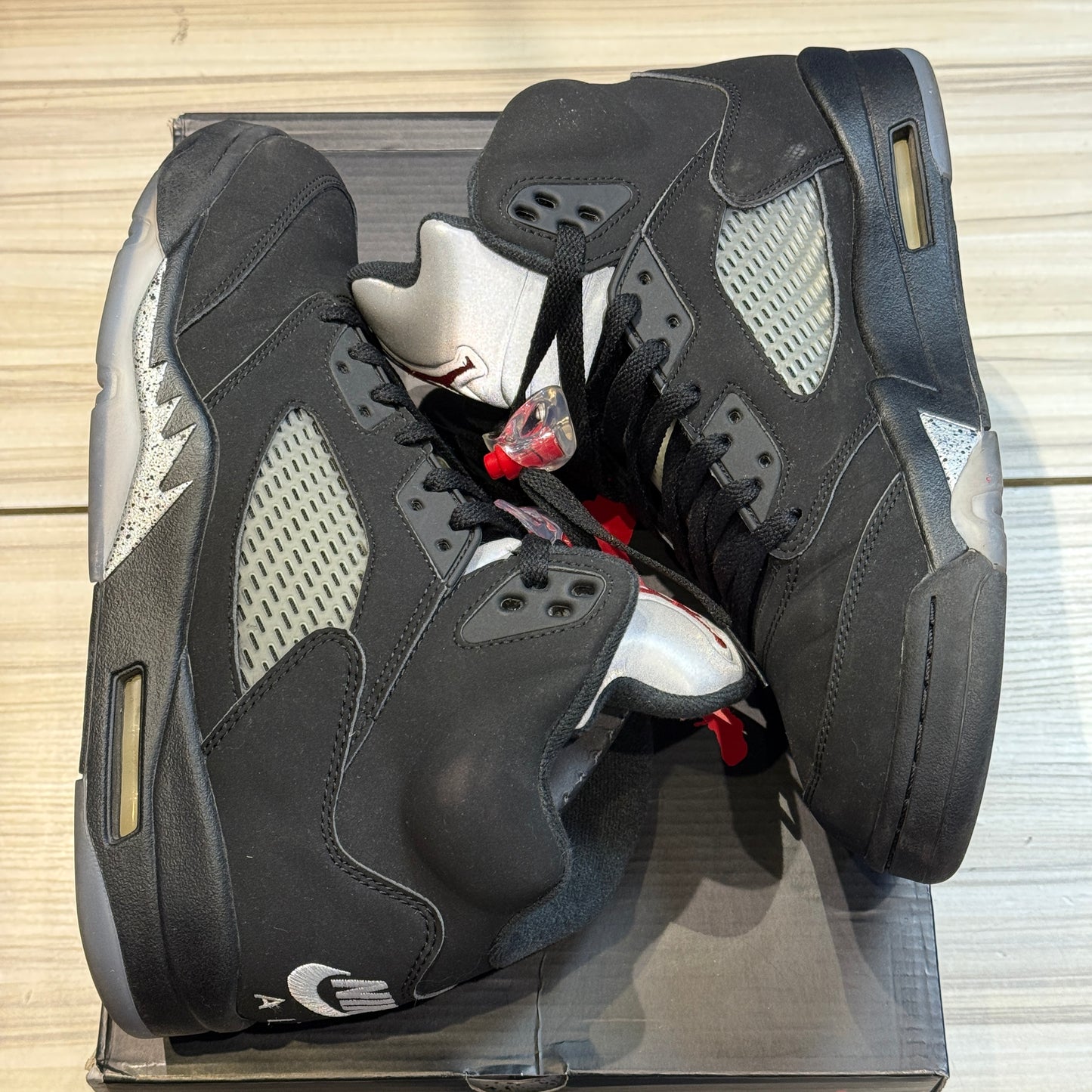 USED Jordan 5 Retro Black Metallic (2016)