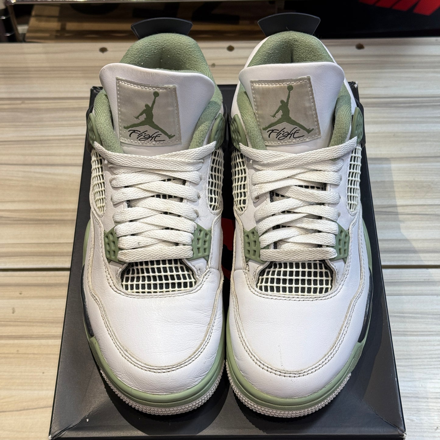 USED Jordan 4 Seafoam (W)