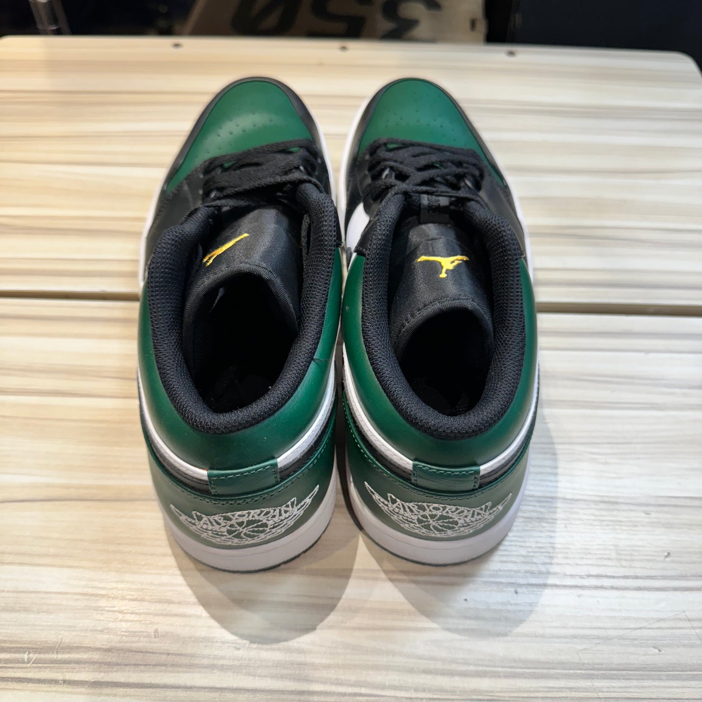 USED Jordan 1 Low Green Toe