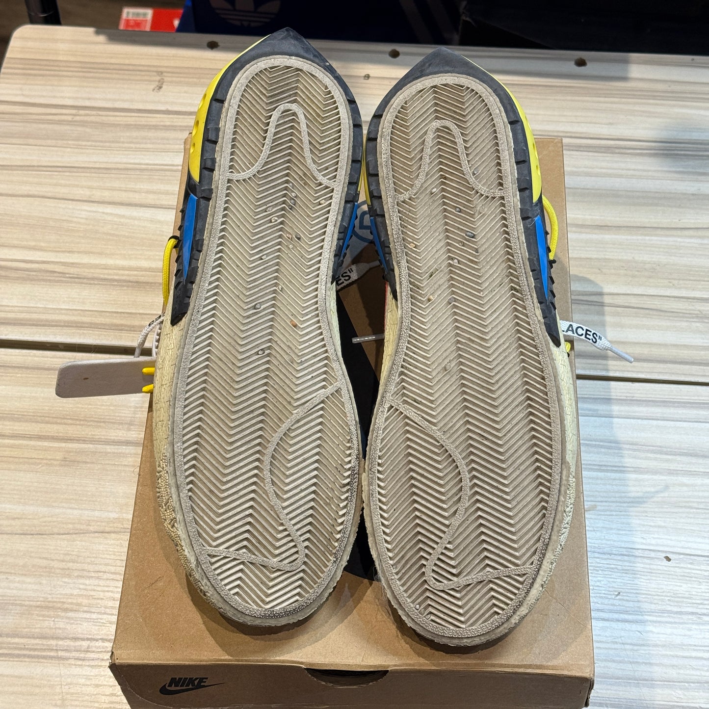 USED Nike Off-White Blazer Low White Red