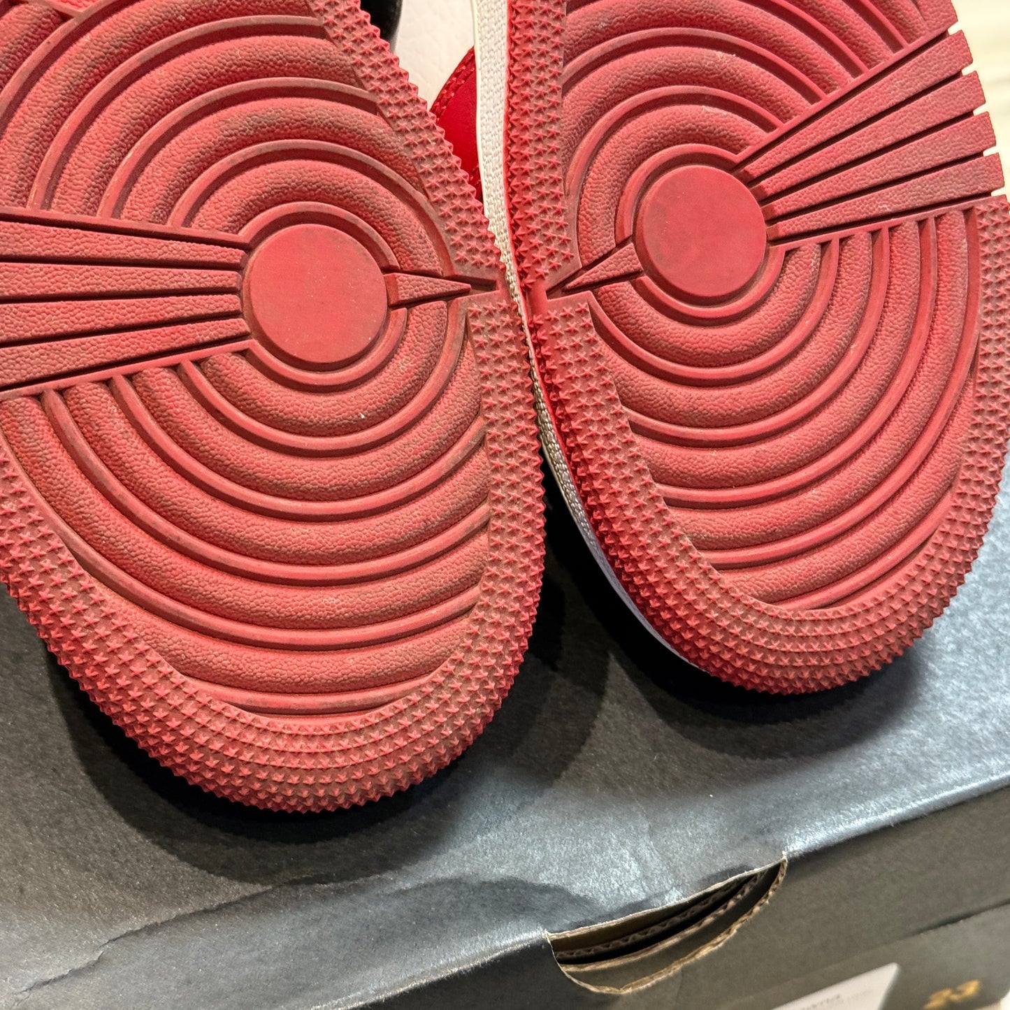 USED Jordan 1 Mid Chicago (2020) (GS)