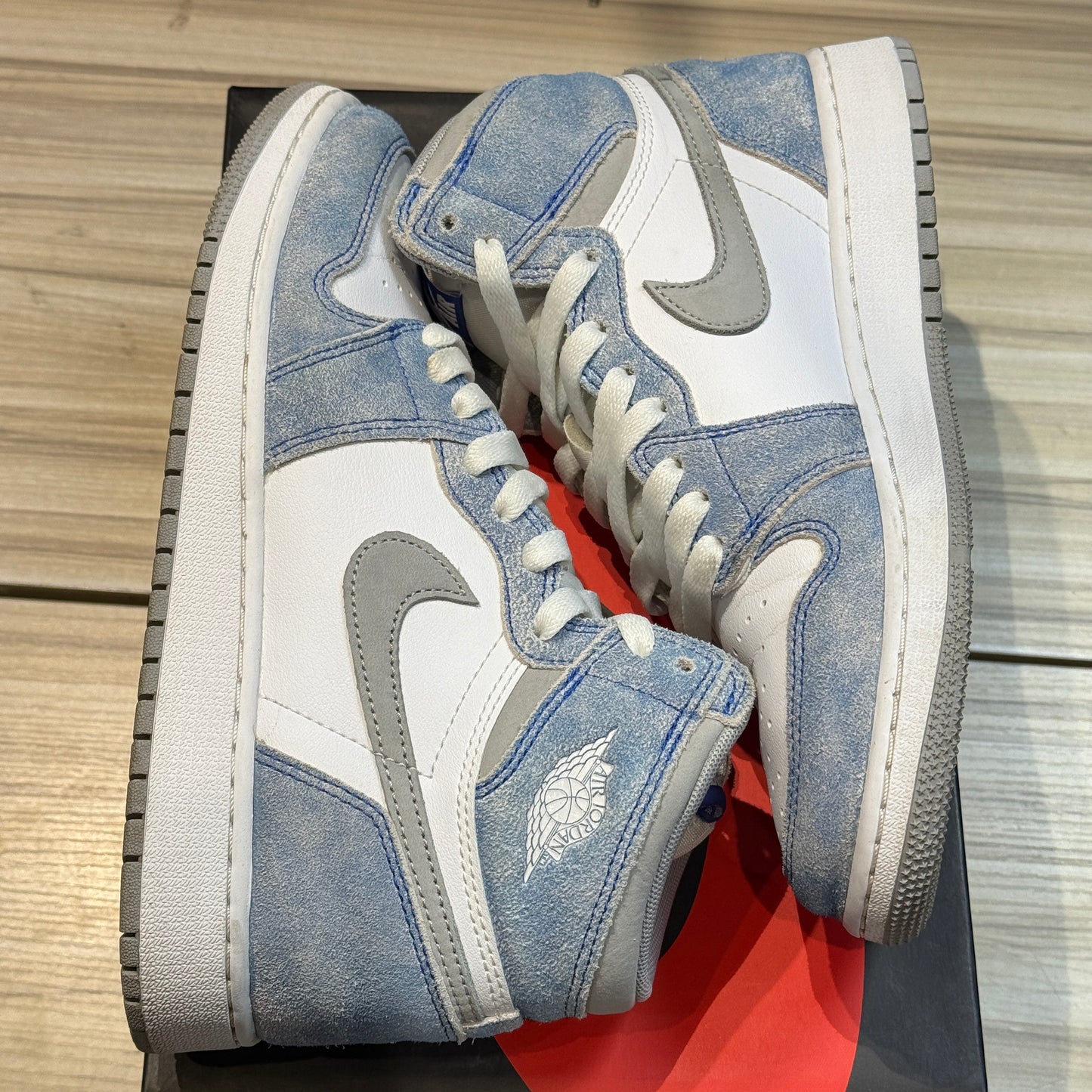 USED Jordan 1 High Hyper Royal GS