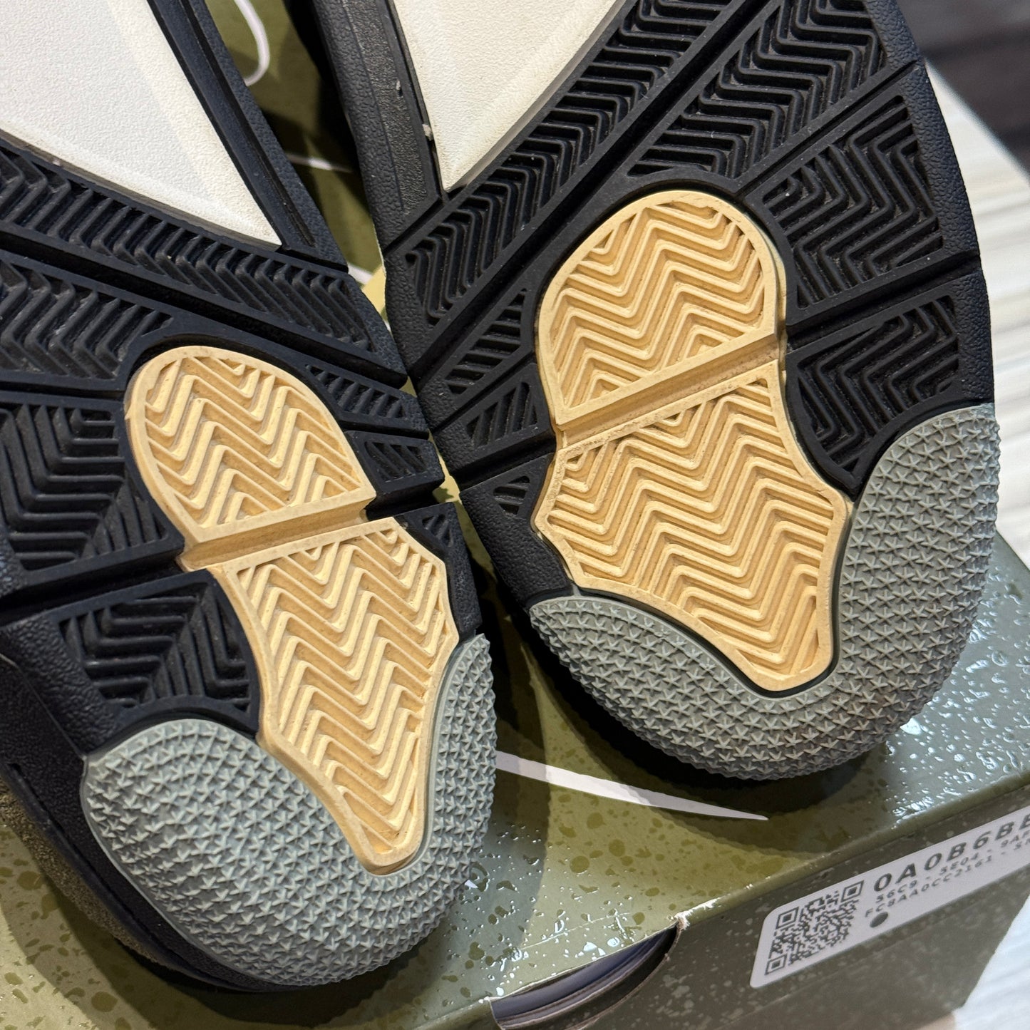 USED Jordan 4 SE Craft Olive