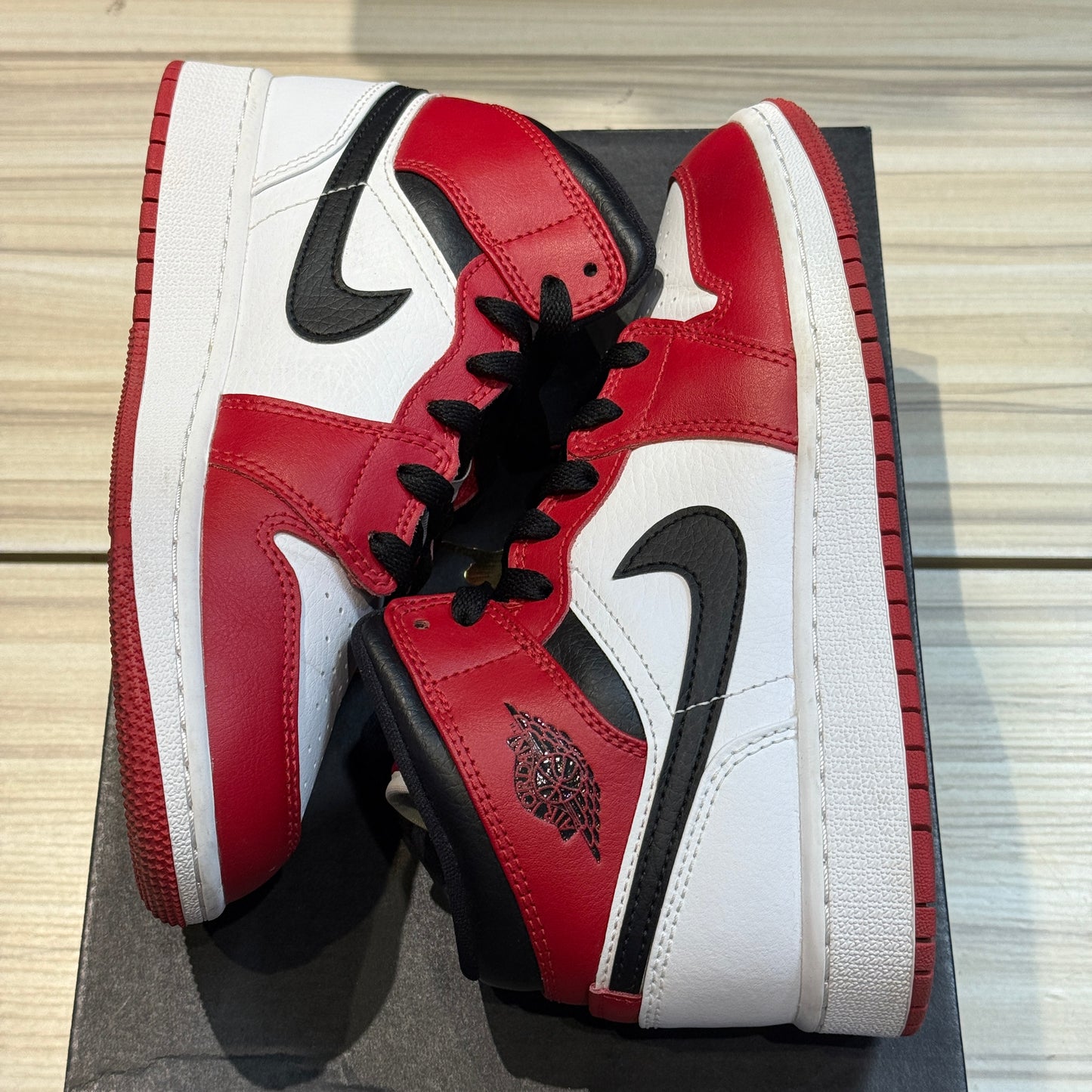 USED Jordan 1 Mid Chicago (2020) (GS)