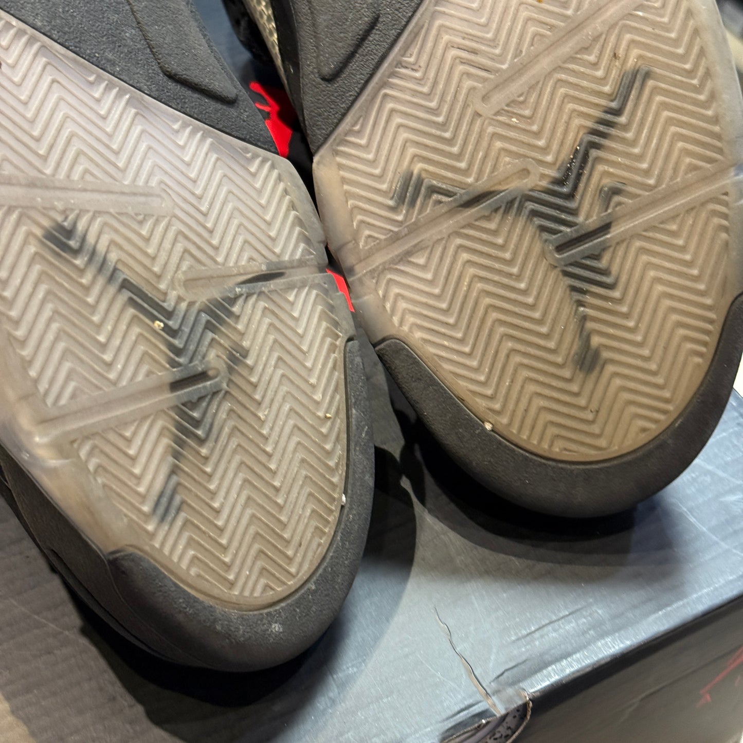 USED Jordan 5 Retro Black Metallic (2016)