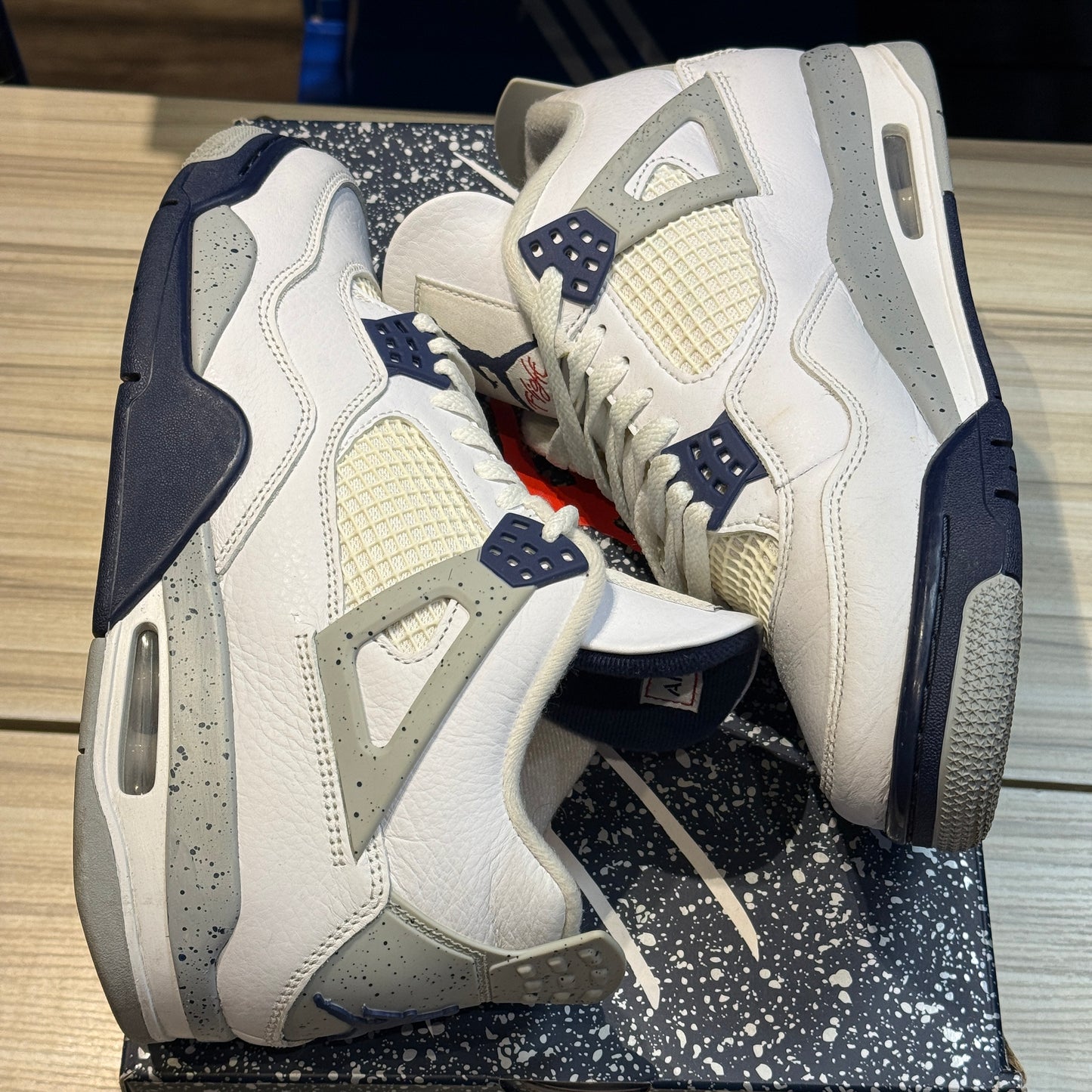 USED Jordan 4 Midnight Navy