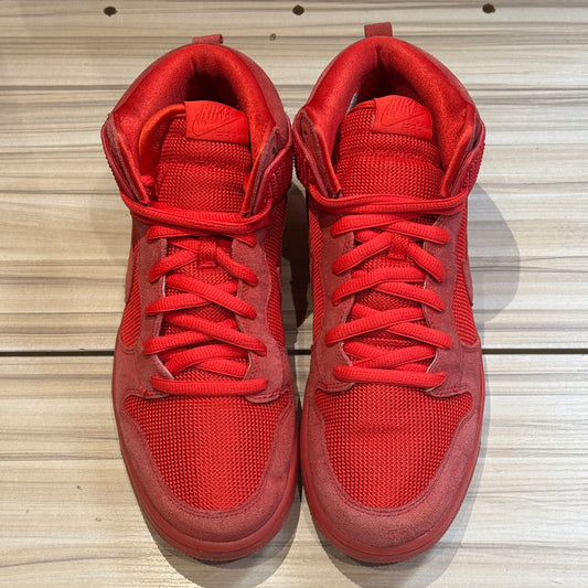 USED Nike Dunk High Red October