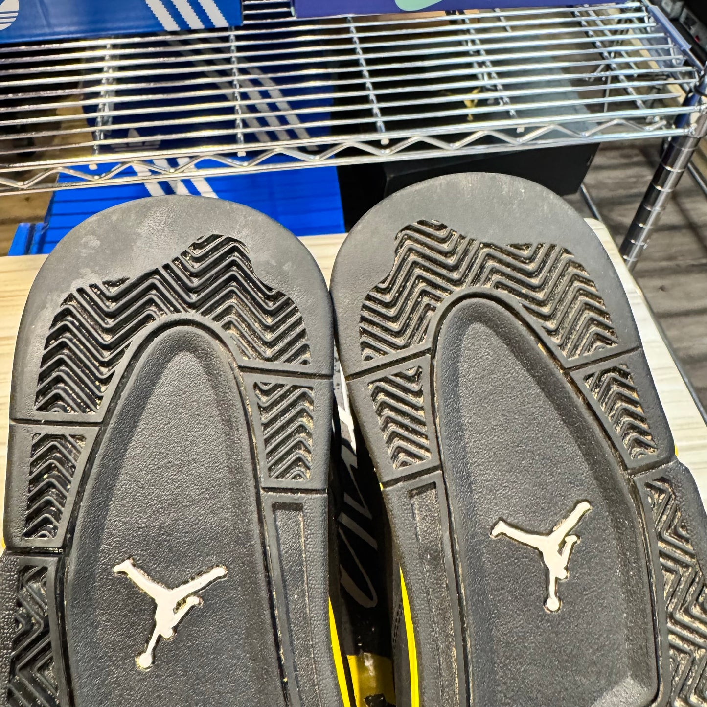 USED Jordan 4 Retro Yellow Thunder (2023)