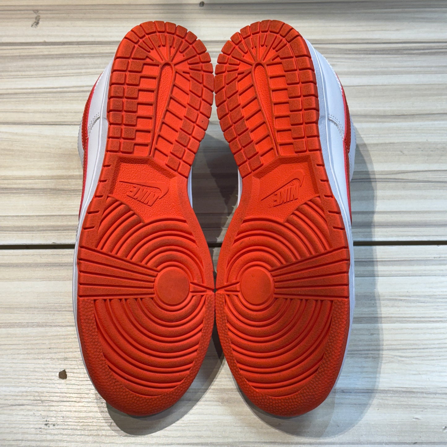 USED Nike Dunk Low Picante Red