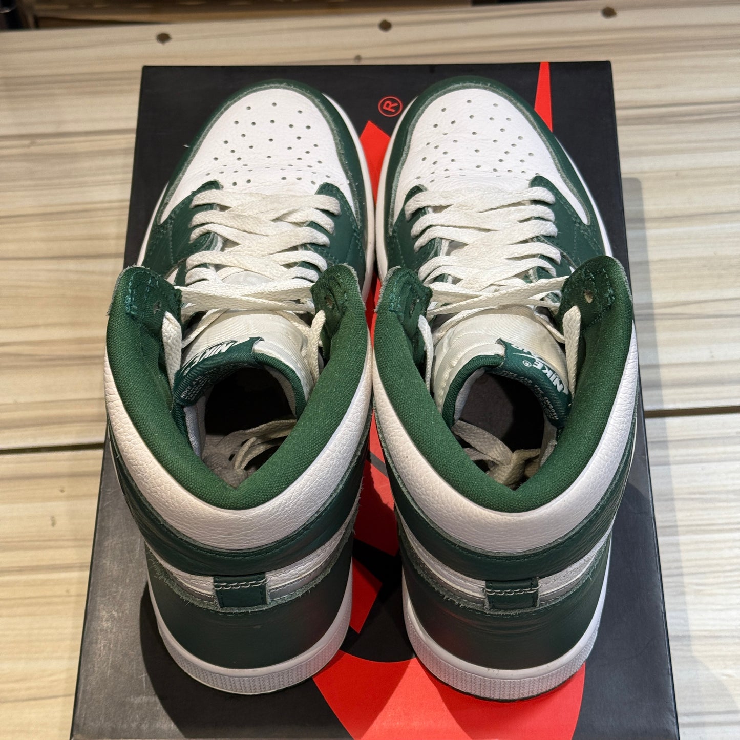 USED Jordan 1 Retro High OG Gorge Green