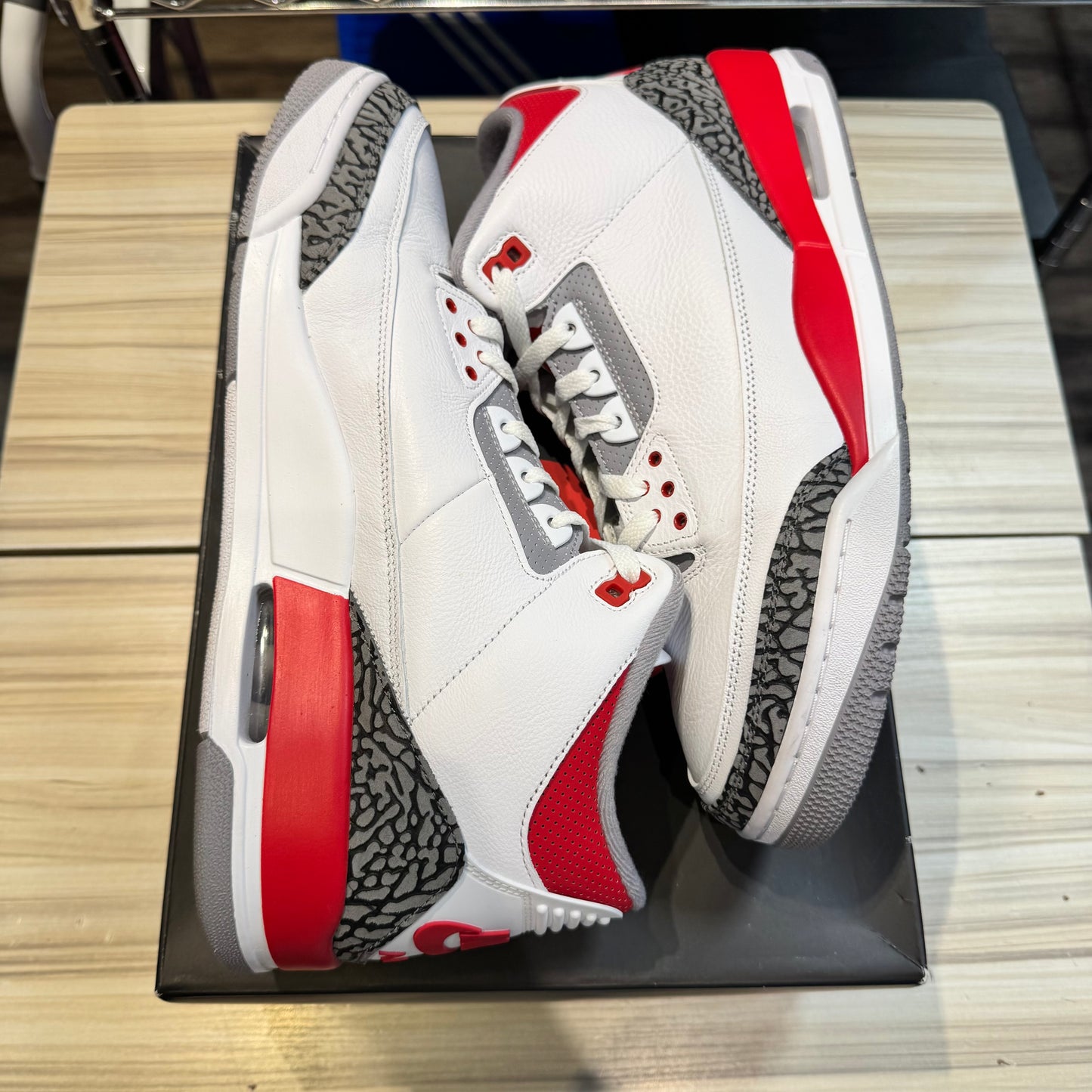 USED Jordan 3 Retro Fire Red (2022)