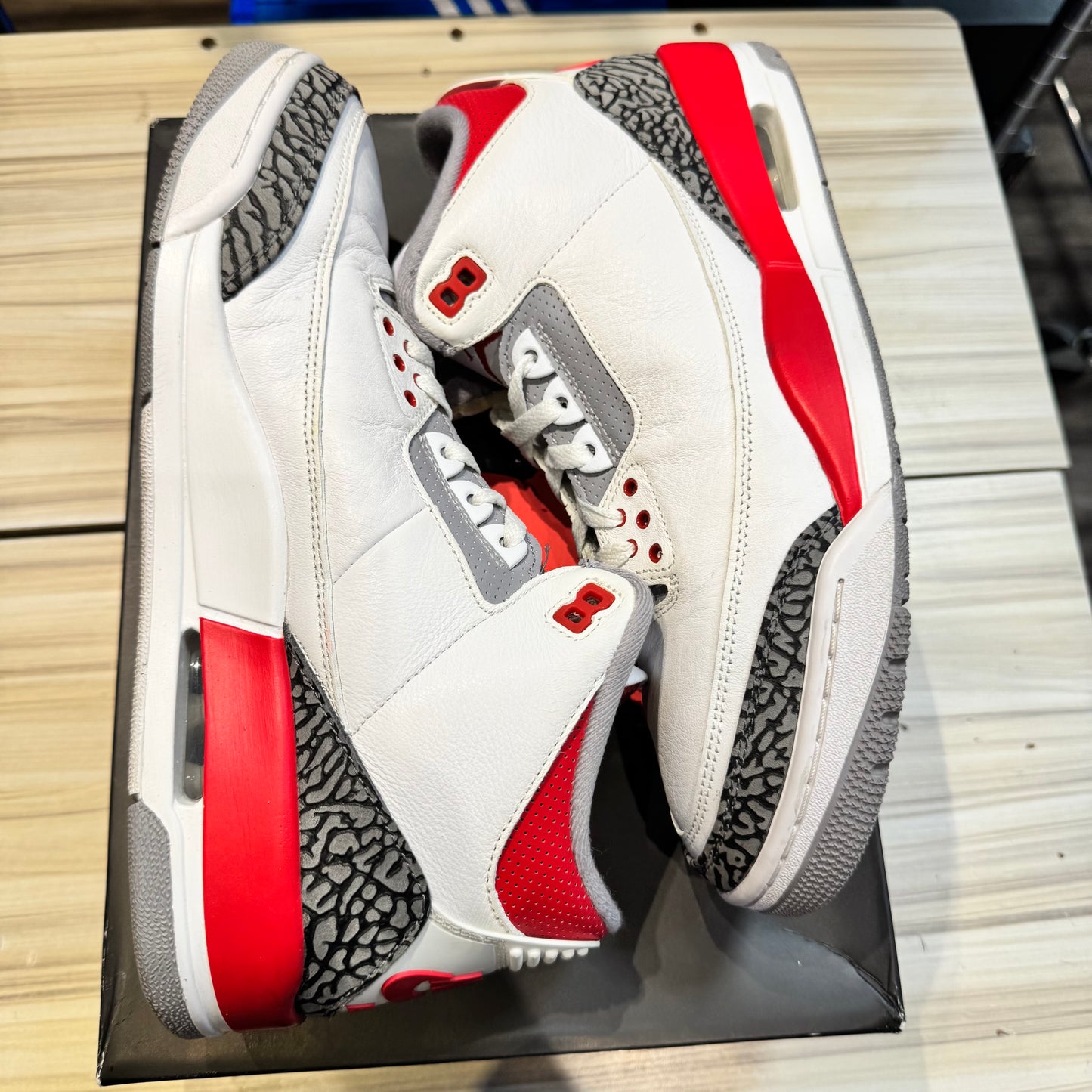 USED Jordan 3 Retro Fire Red (2022)