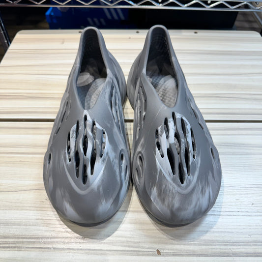 USED Yeezy Foam RNR MX Granite