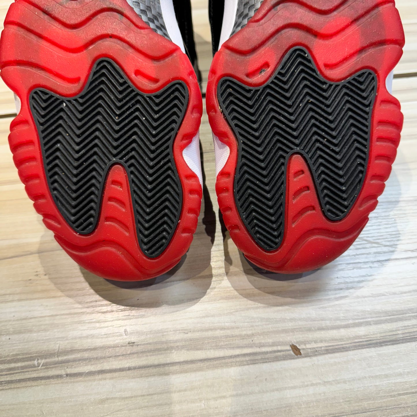 USED Jordan 11 Retro Playoffs (2012)