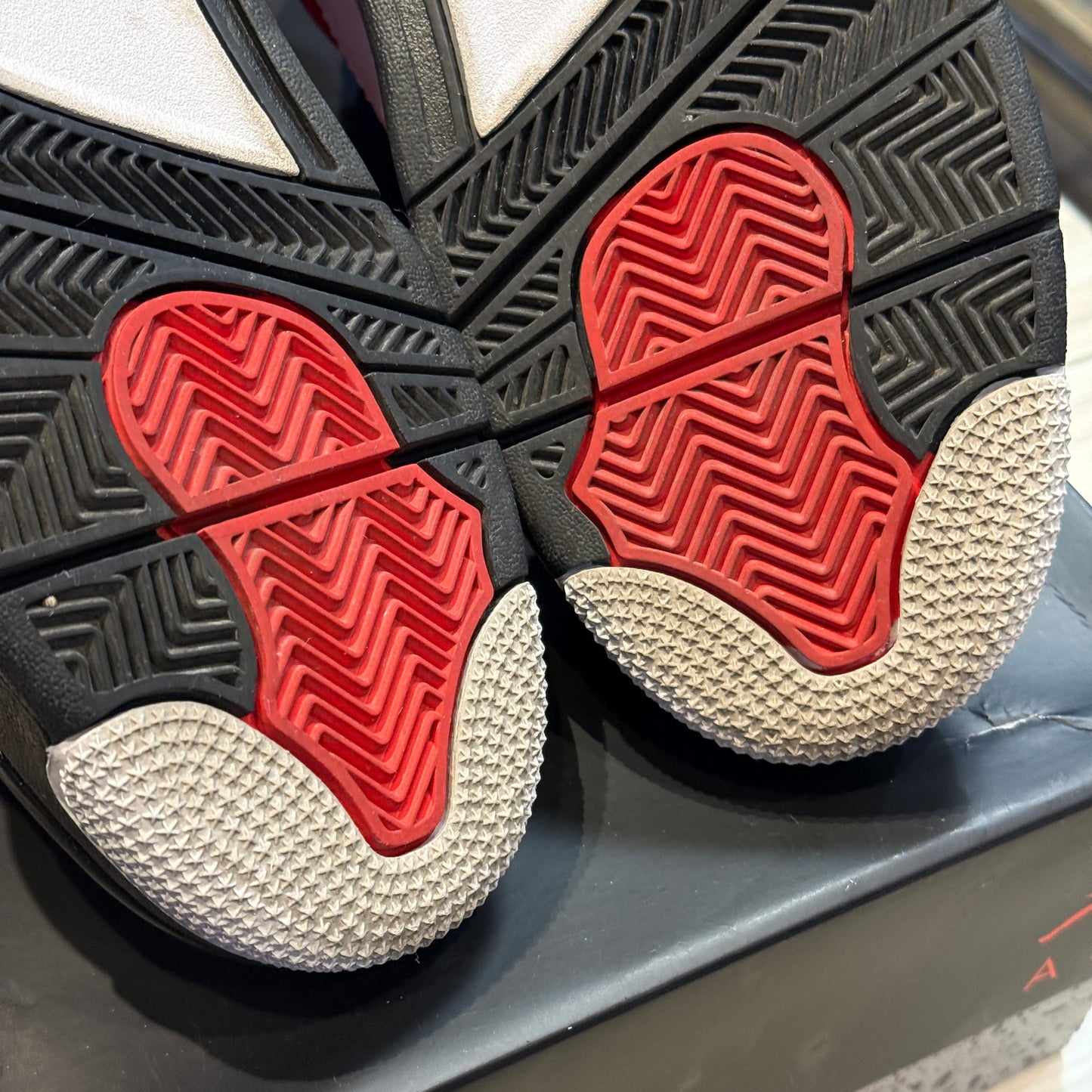 USED Jordan 4 Red Cement