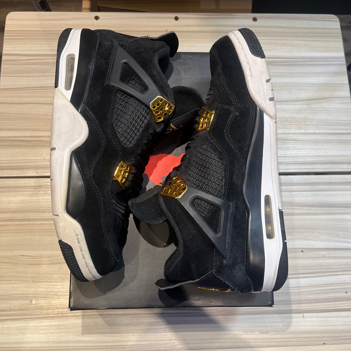 USED Jordan 4 Retro Royalty