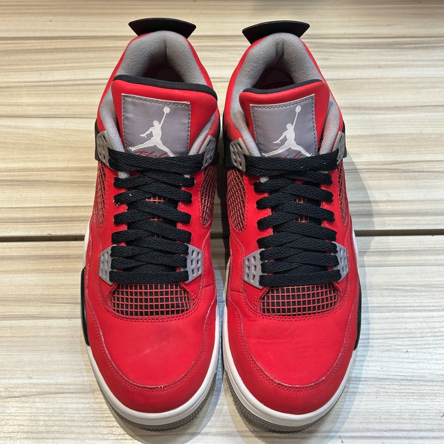 USED Jordan 4 Retro Toro Bravo