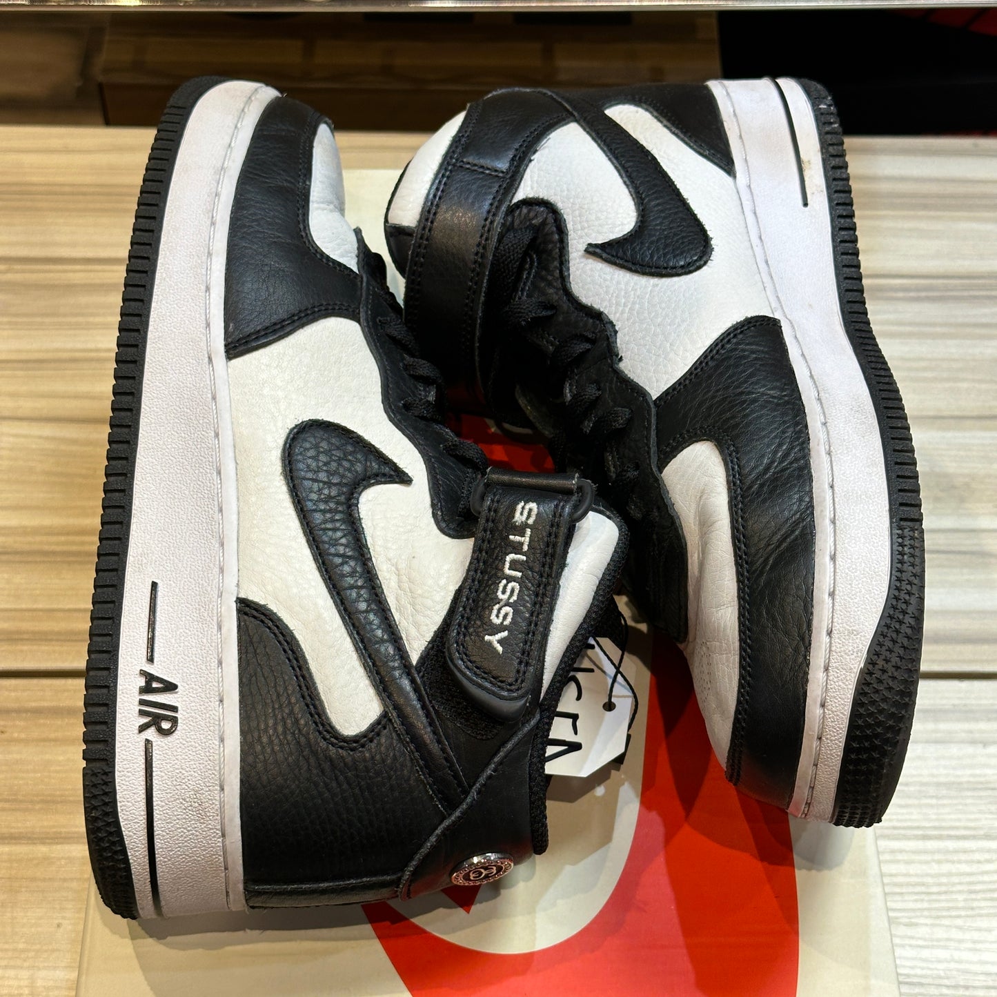 USED Air Force 1 Mid Stussy Black