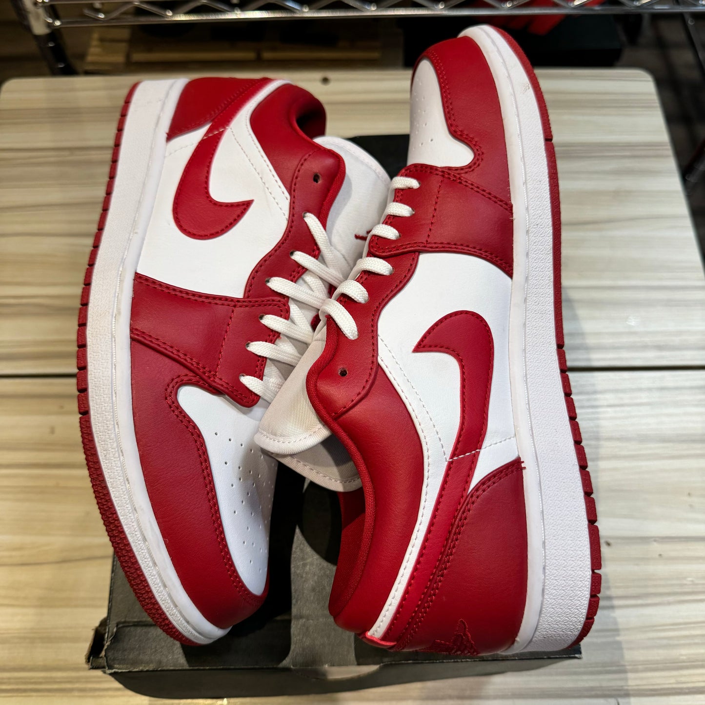 USED Jordan 1 Low Gym Red White