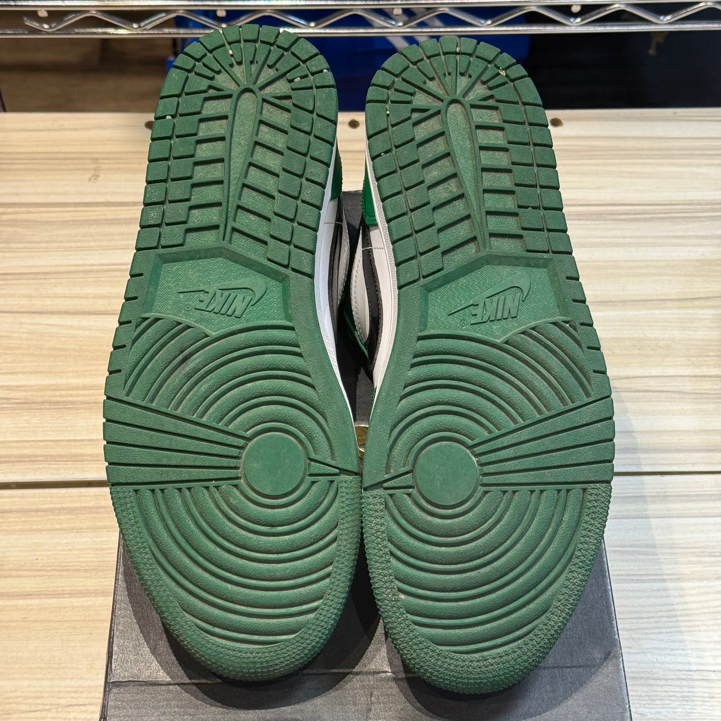 USED Jordan 1 Low Pine Green