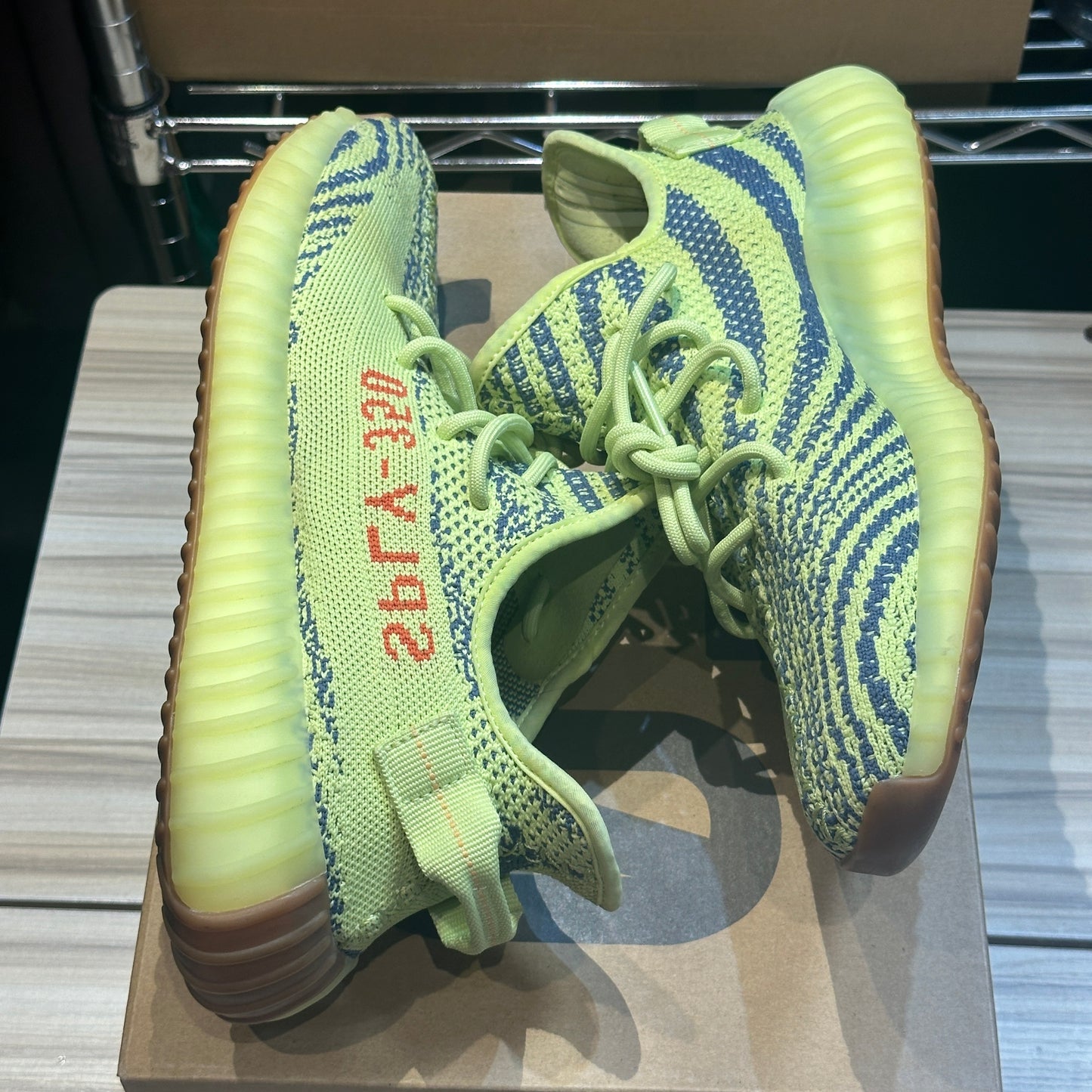 USED Yeezy 350 V2 Semi Frozen