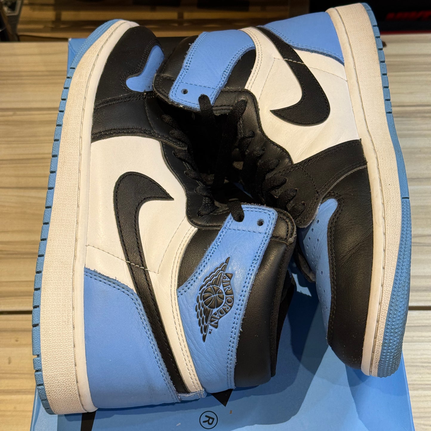 USED Jordan 1 High UNC Toe