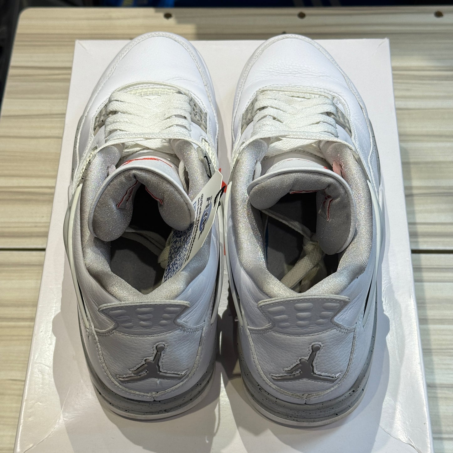 USED Jordan 4 Retro White Oreo (2021)