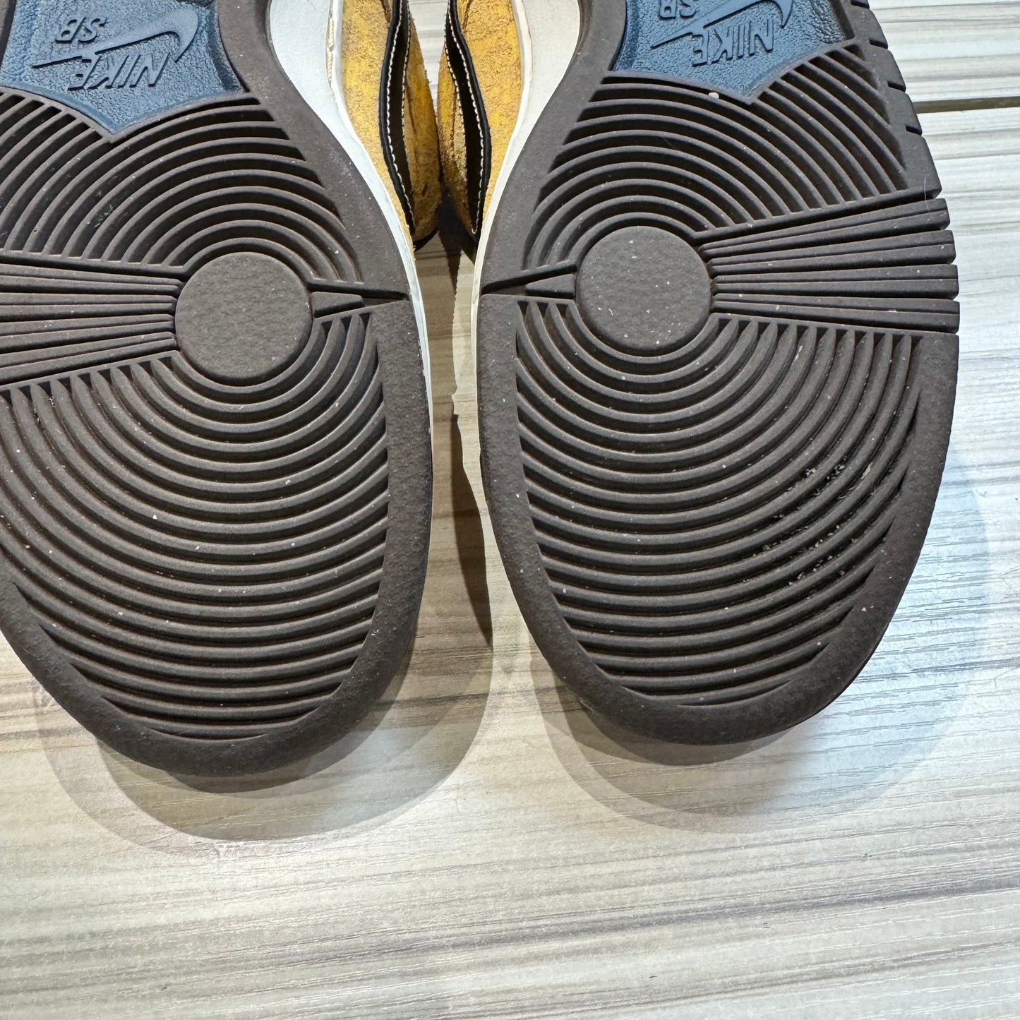 USED Nike SB Dunk Low City of Cinema