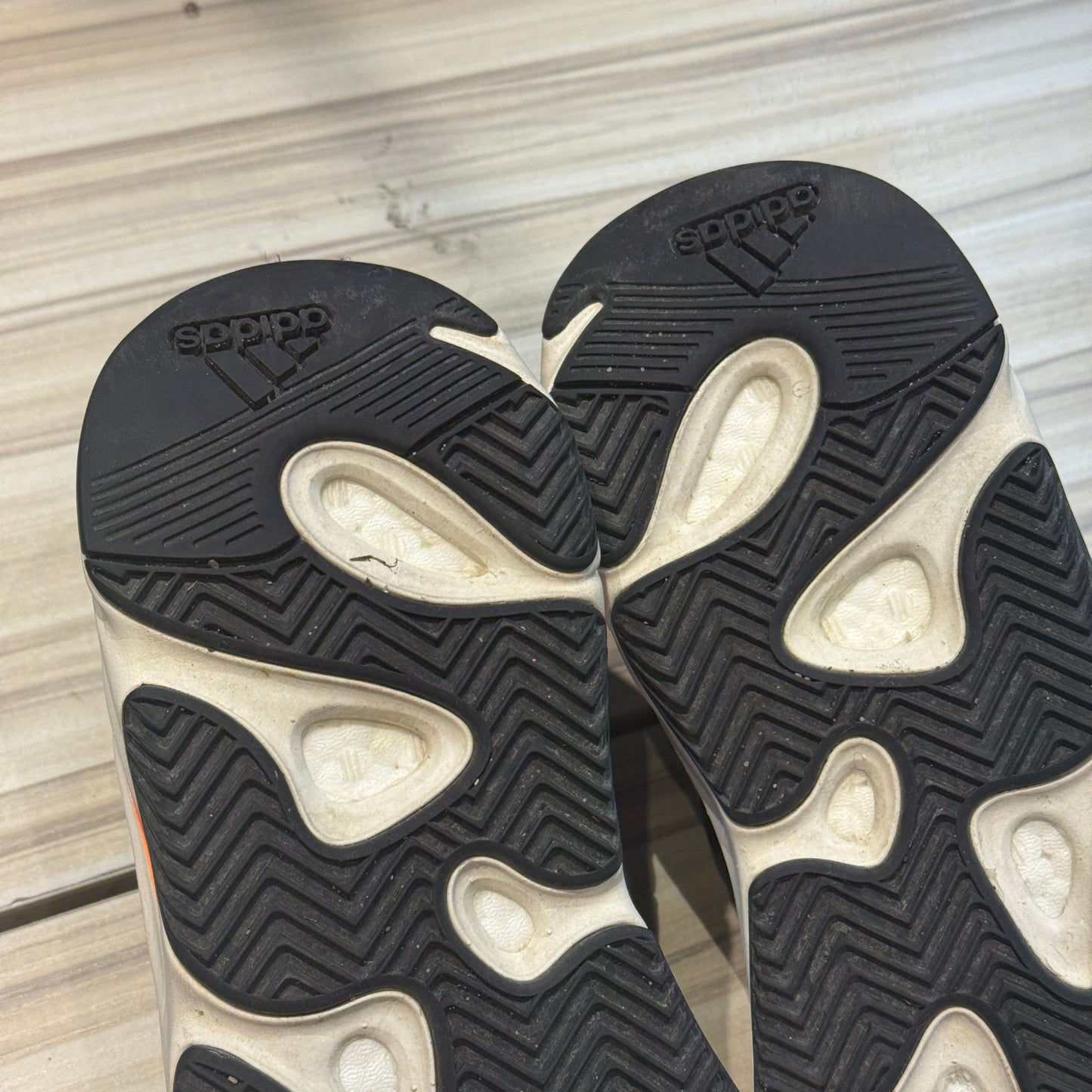 USED Yeezy 700 Waverunner