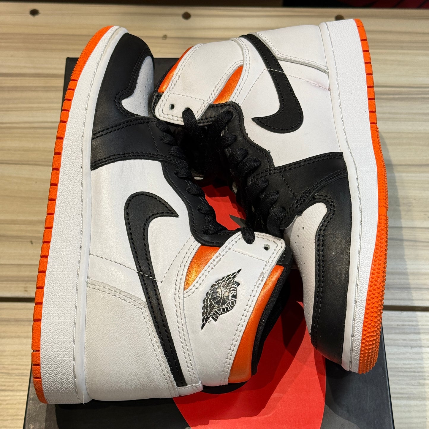 USED Jordan 1 High OG Electro Orange (GS)