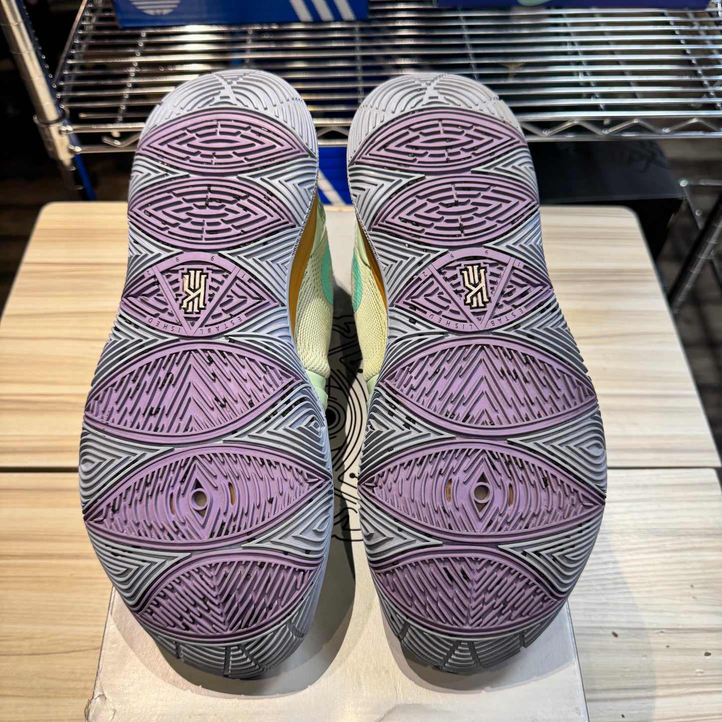 USED Nike Kyrie 5 Spongebob Squidward