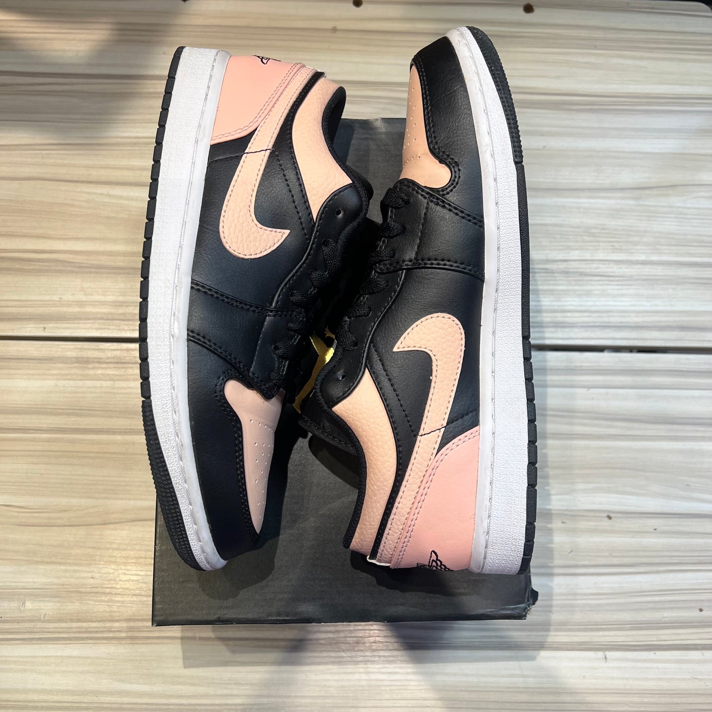 USED Jordan 1 Low Crimson Tint