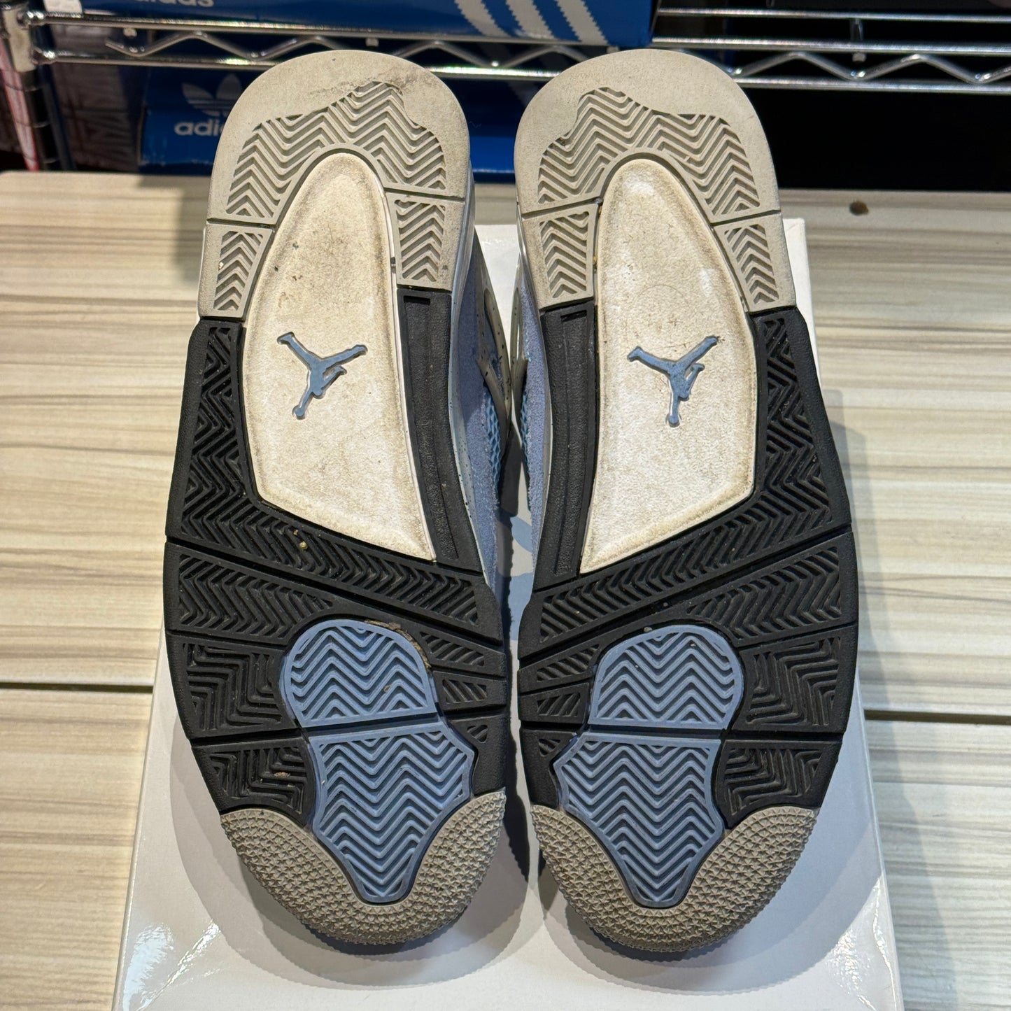 USED Jordan 4 University Blue