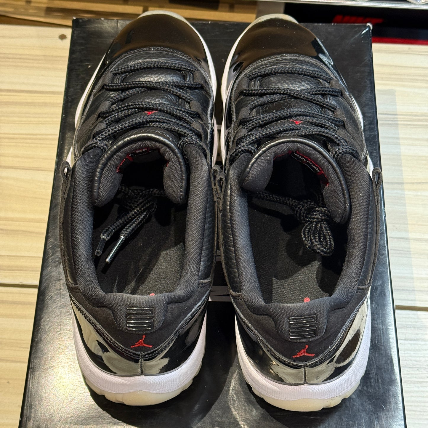 USED Jordan 11 Retro Low 72-10