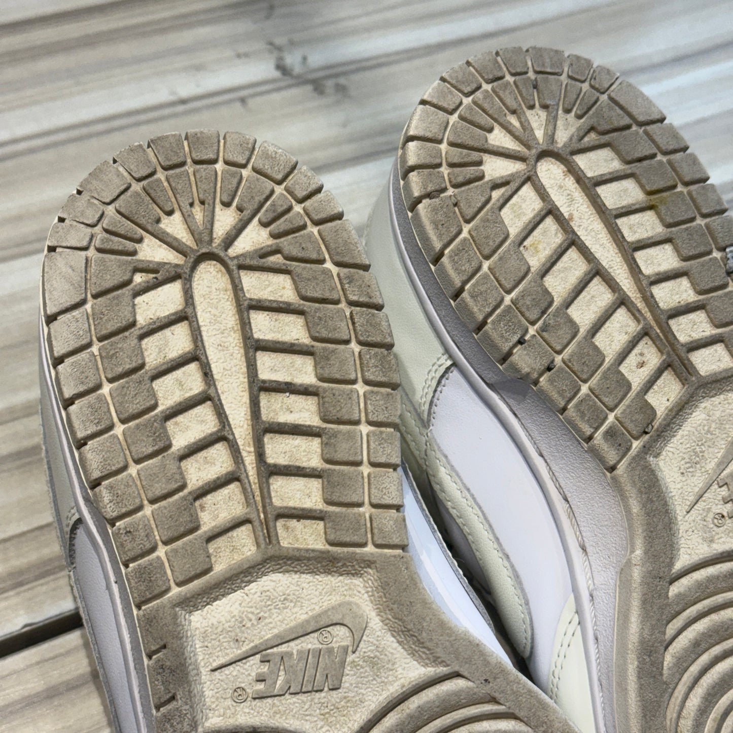 USED Nike Dunk Low Coconut Milk W